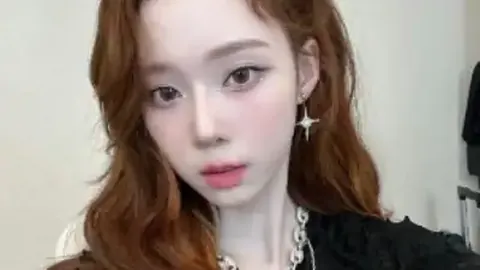 泰勒在执法战局中屡次亮牌，蓝军领牌王冠非他莫属，场均2.36张牌冠绝各队！